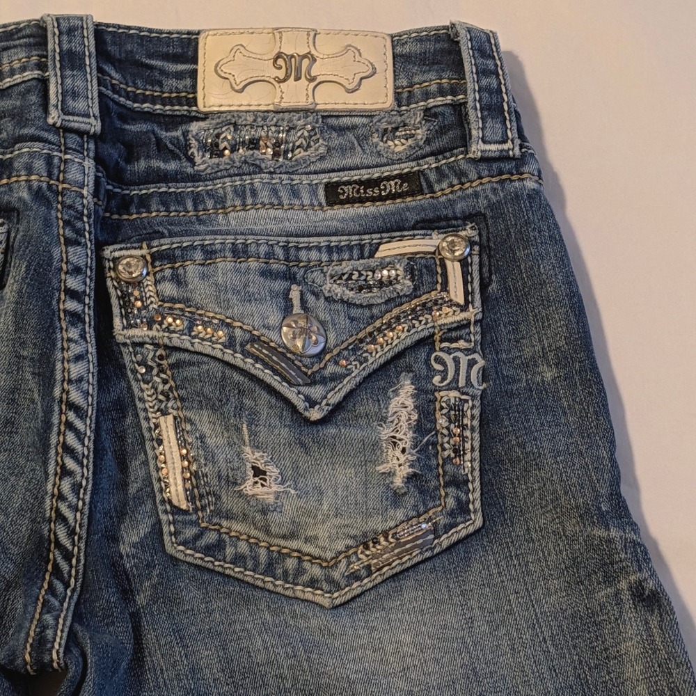 Miss Me Signature Straight Leg Distressed Jeans Blue JE8447T4R Size 28